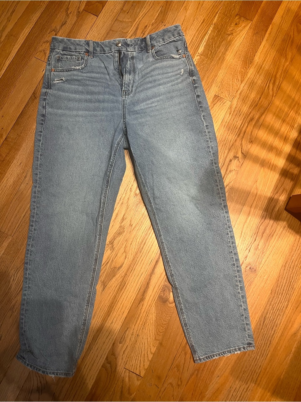 American Eagle Outfitters Light Blue Boyfriend Jeans